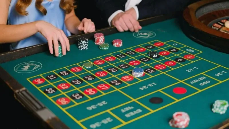 Casino Live - Trải Nghiệm Sòng Bạc Thực Tế & Kịch Tính 2024 6 loi-ich-khi-tham-gia-choi-casino-live